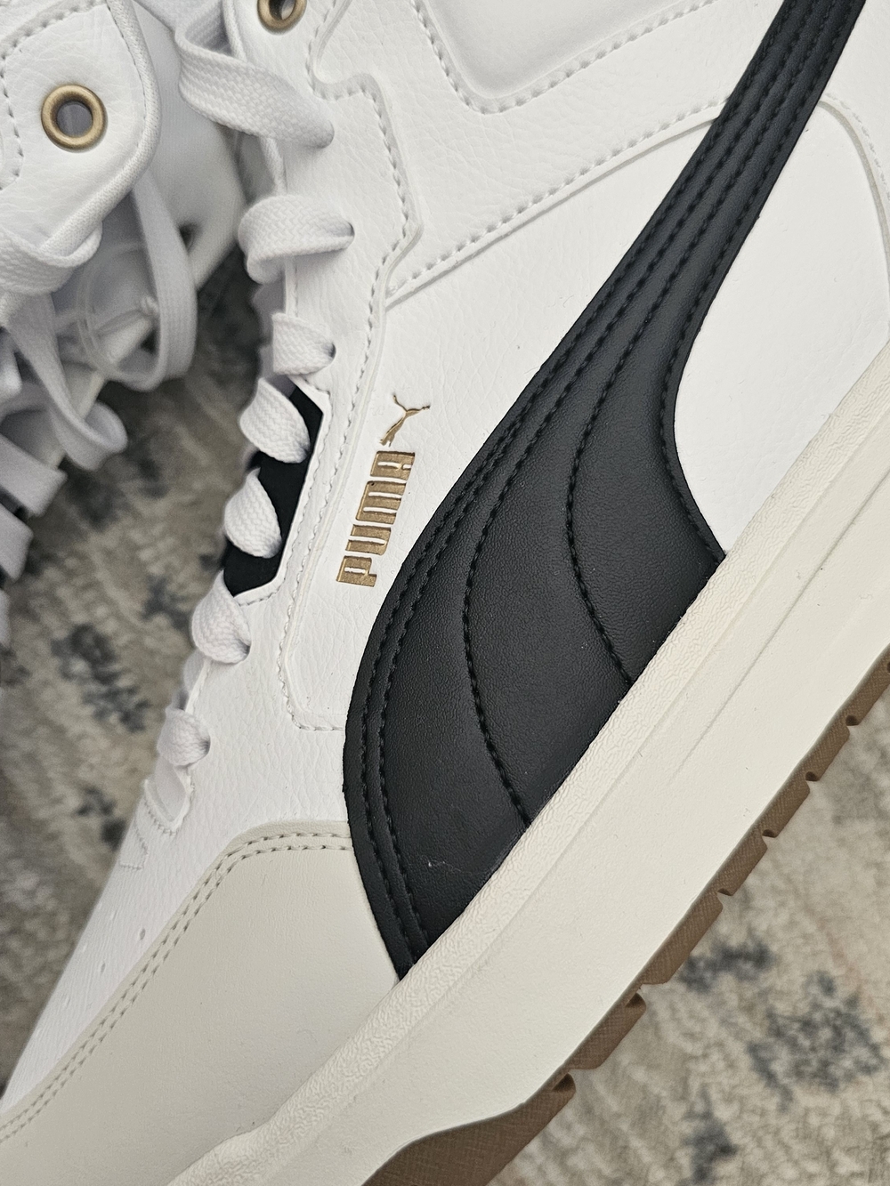 Puma Men's White High-Top Sneakers with Black Accent Size 10.5 - Picture 3 of 7